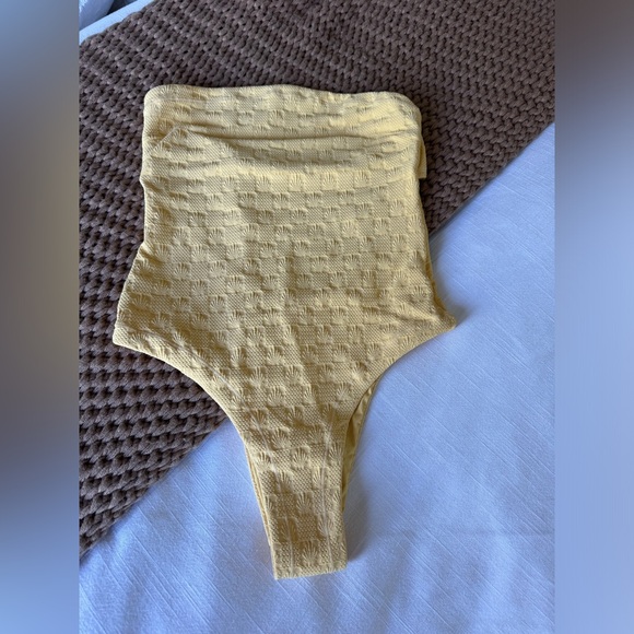 LSPACE La Femme One Piece (S) - Picture 4 of 5